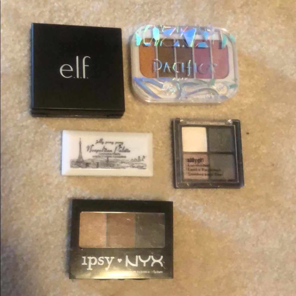 ‼️ NEVER BEEN USED‼️ Mini Eyeshadow Palettes